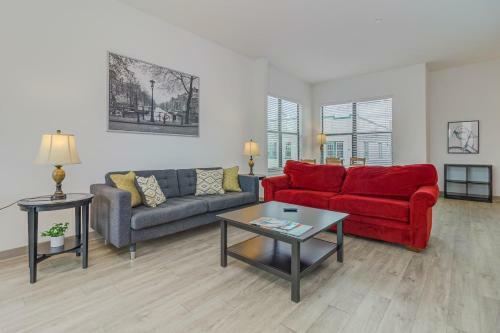 Apartamento Downtown 2 Story Loft, Sleeps 6, Pet Friendly, 10' Ceilings, 304