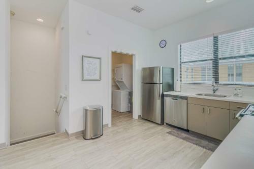 Apartamento Downtown 2 Story Loft, Sleeps 6, Pet Friendly, 10' Ceilings, 304