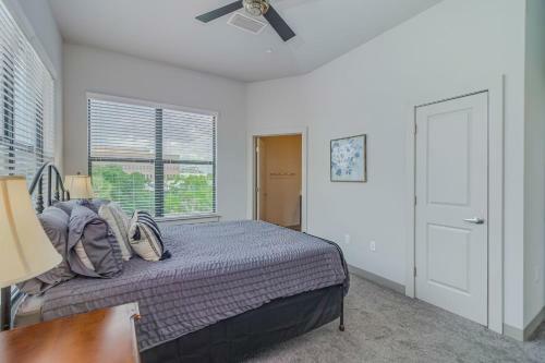 Apartamento Downtown 2 Story Loft, Sleeps 6, Pet Friendly, 10' Ceilings, 304
