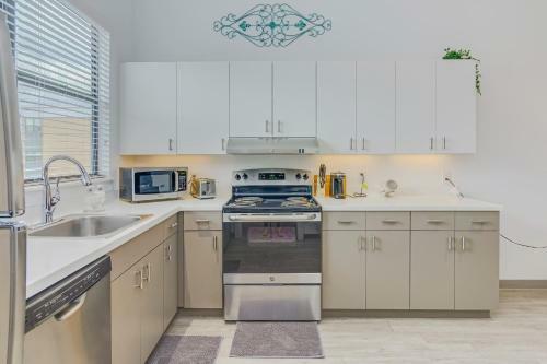 Apartamento Downtown 2 Story Loft, Sleeps 6, Pet Friendly, 10' Ceilings, 304