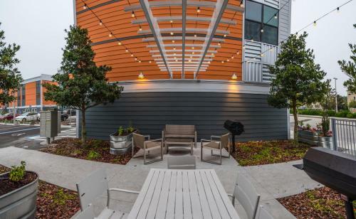 Apartamento Downtown 2 Story Loft, Sleeps 6, Pet Friendly, 10' Ceilings, 304