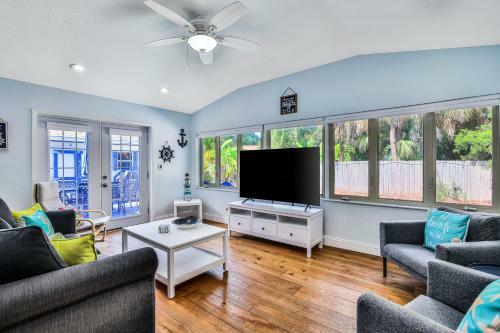 Beachy Bungalow