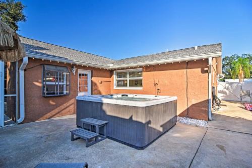 Idyllic Largo Escape With Private Pool And Lanai!