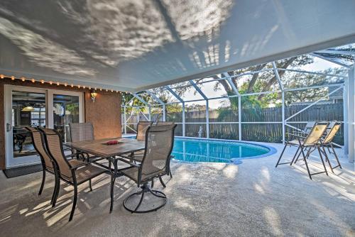 Idyllic Largo Escape With Private Pool And Lanai!