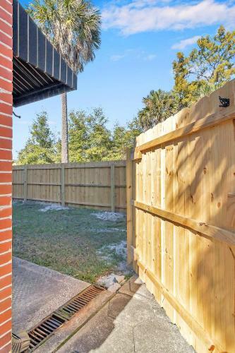 Modern, Insta-worthy 2b Townhome In Walkable Springfield!