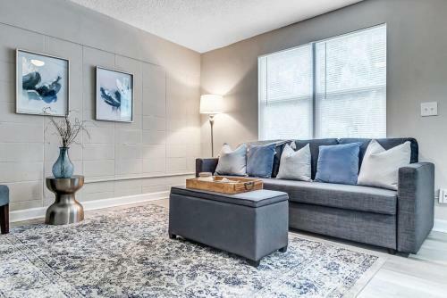 Cozy Apartment On Shaded Street!