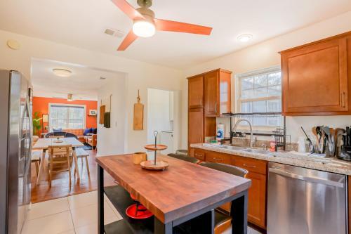 Lakeshore's Sunny Home
