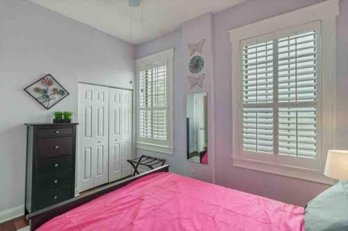 Stylish 2 Br Apartment - Perfect For Relaxing!