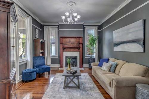 Luxurious Mansion In Historic Springfield!!!