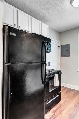 Stylish Condo - 2 Block From San Marco