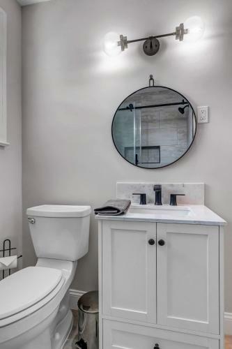 Stylish Condo - 2 Block From San Marco