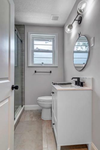 Stylish Condo - 2 Block From San Marco