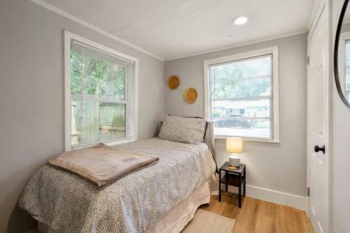 Adorable 2 Br Tiny Home In Historic San Marco!