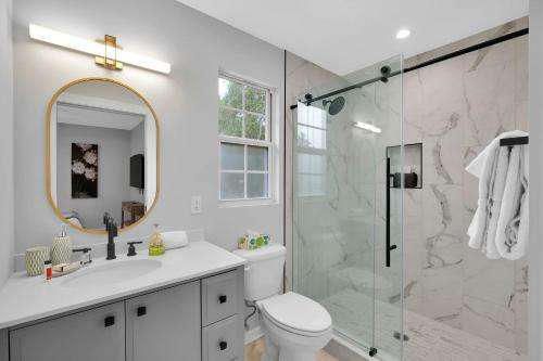 Sunny Apartment In Walkable San Marco!
