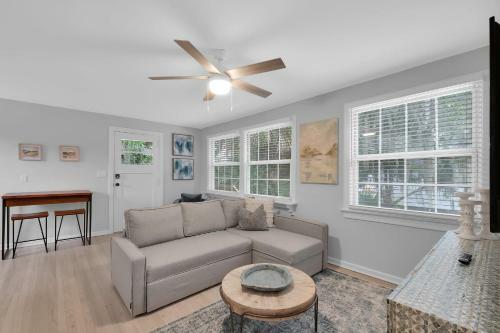 Sunny Apartment In Walkable San Marco!
