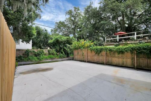 Sunny Apartment In Walkable San Marco!