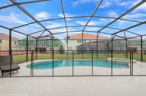 New Resort Homes Close By Accommodate 24 People