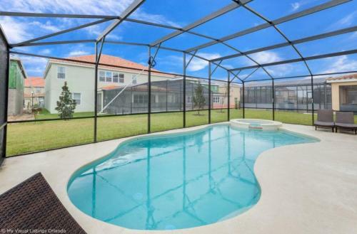 New Resort Homes Close By Accommodate 24 People