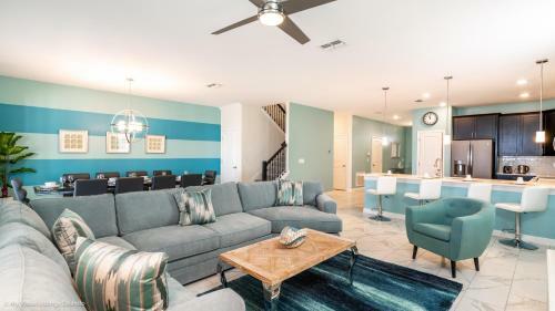 Villa Disney-champions Gate Resorts 8br/5baths/pool/spa
