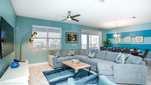 Villa Disney-champions Gate Resorts 8br/5baths/pool/spa