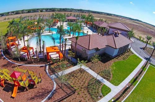 Terrace Ridge Offer Free Pool Cabanas