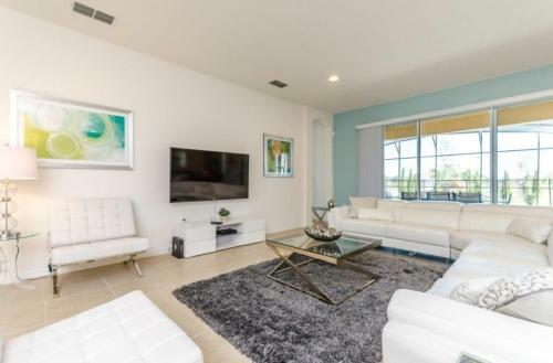 Terrace Ridge Offer Free Pool Cabanas