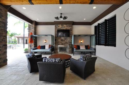 Terrace Ridge Offer Free Pool Cabanas