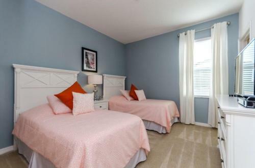 Terrace Ridge Offer Free Pool Cabanas