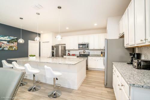 6121 11 Bedroom Luxury Villa Close To Disney