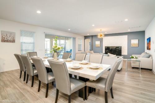 6121 11 Bedroom Luxury Villa Close To Disney