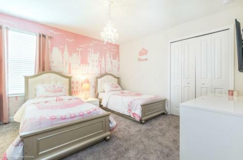 Champion Gates 8bed Cinema Room