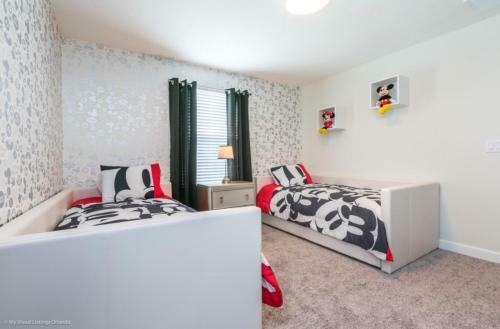 Champion Gates 8bed Cinema Room