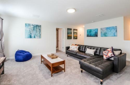 Paradise Champion Gates Penthouse