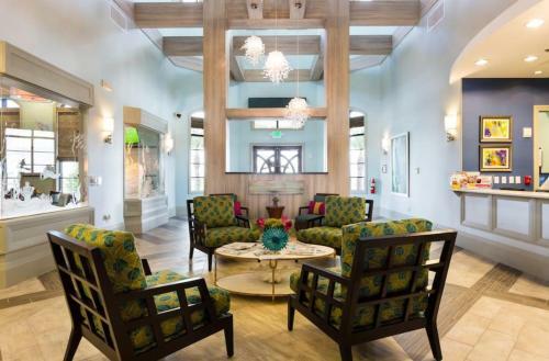 Paradise Champion Gates Penthouse