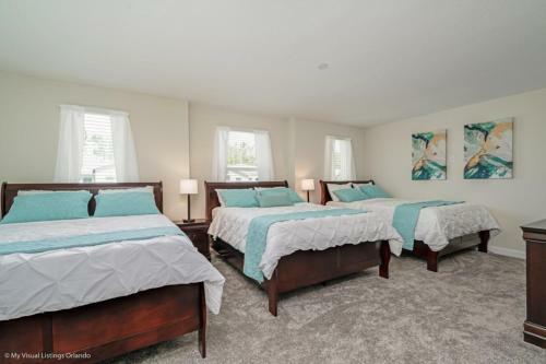 Large Pool Homes In Champion Gates