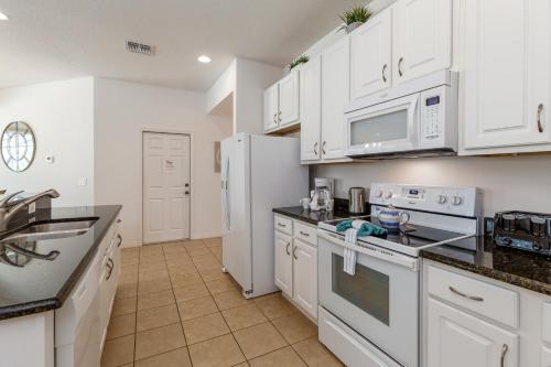 Villa 324 Watersong - 4 Bed Pool Home