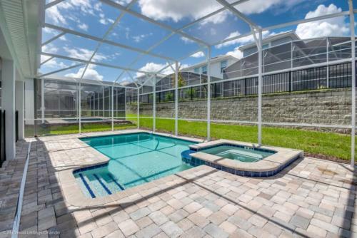 Multiple Rooms With Free Access To Water Park Resort