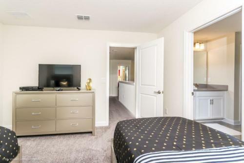 Multiple Rooms With Free Access To Water Park Resort
