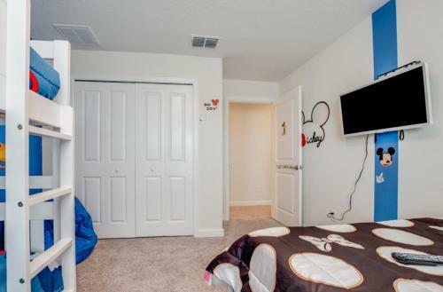 Penthouse Retreat At Champion Gates