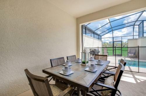 Penthouse Retreat At Champion Gates