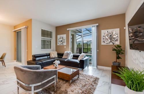 Penthouse Retreat At Champion Gates