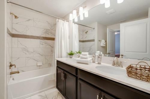 Penthouse Retreat At Champion Gates