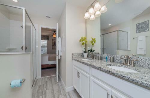 Penthouse Retreat At Champion Gates