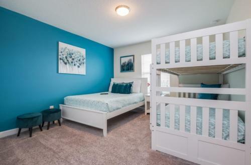 Penthouse Retreat At Champion Gates