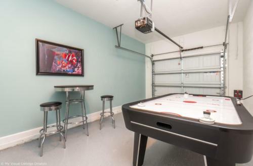 Extravaganza Elegant 8 Bed In Champion Gate