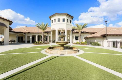 Extravaganza Elegant 8 Bed In Champion Gate