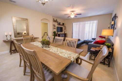 Snow Birds Dream Home Luxury Resort! Townhouse