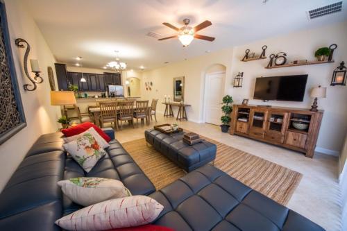 Snow Birds Dream Home Luxury Resort! Townhouse