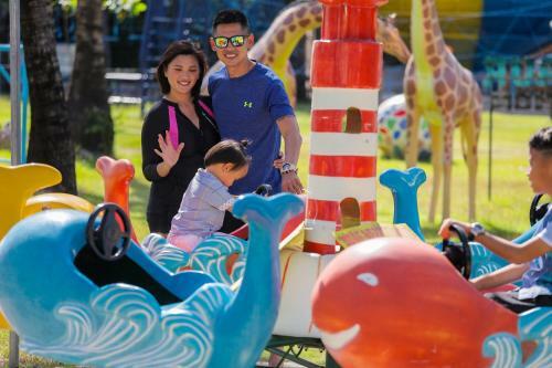White Rock Waterpark And Beach Hotel