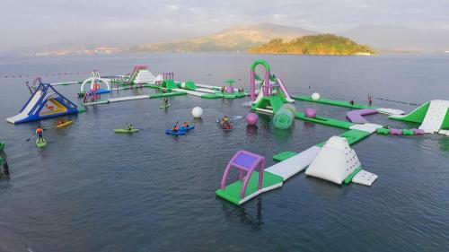 White Rock Waterpark And Beach Hotel